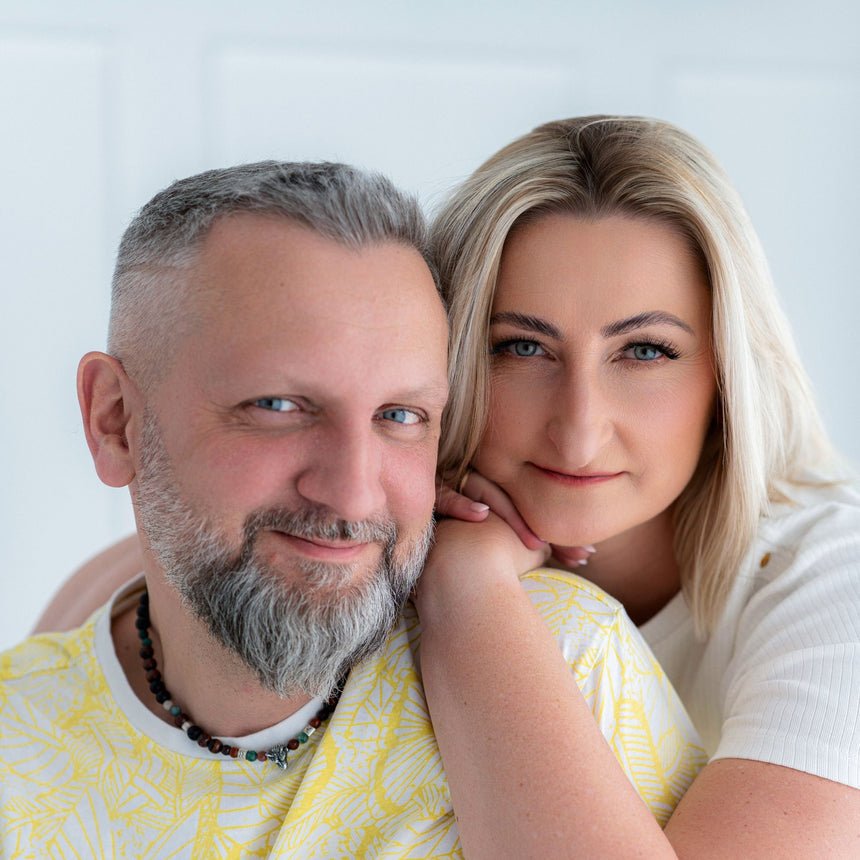 Portet właścicieli Oyasumi- marki świec z wosku z oliwek z Krakowa.