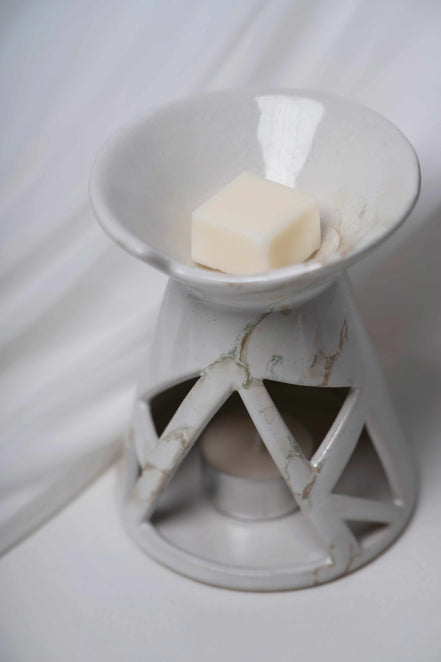 Ceramiczny kominek zapachowy ażurowy