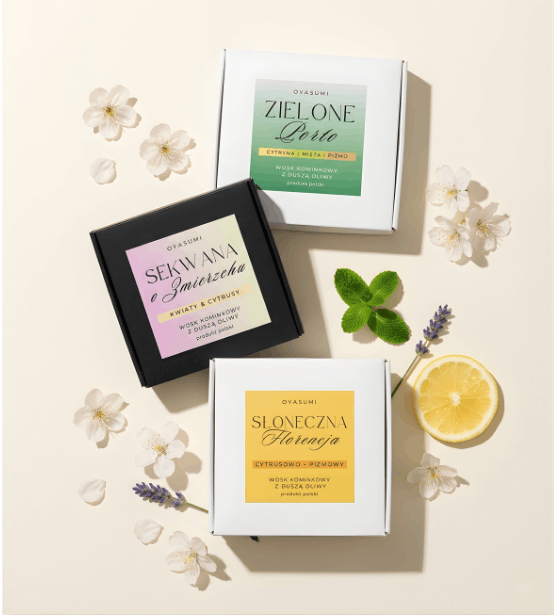 Wosk oliwny do kominków Oyasumi w zestawieniu wiosennym. Zestaw zawiera zapachy: Zielone Porto (miętowo-cytrynowy), Sekwana o Zmierzchu (kwiatowy) i Słoneczna Florencja (cytrusowo-piżmowy). Ekologiczne woski zapachowe z duszą oliwy w estetycznych opakowaniach premium, otoczone naturalnymi składnikami.