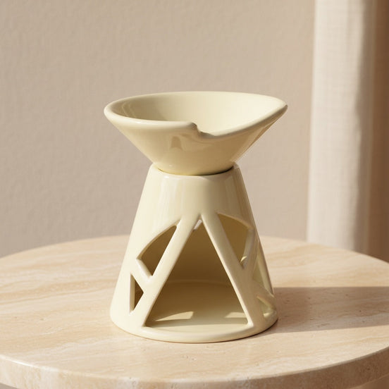 Cytrynowy ceramiczny kominek zapachowy Oyasumi z geometrycznymi wycięciami i zdejmowaną miseczką
