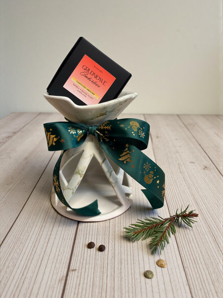 Duftkamin mit durchbrochenem Keramikmuster