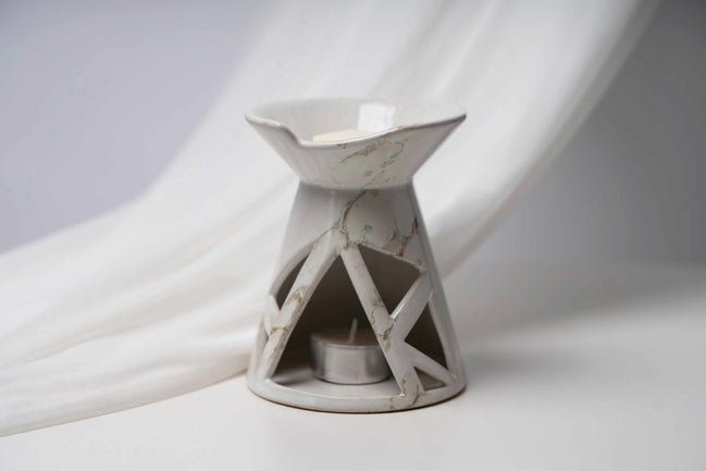 Ceramiczny kominek zapachowy ażurowy – ręcznie robiony podgrzewacz do wosków | Oyasumi